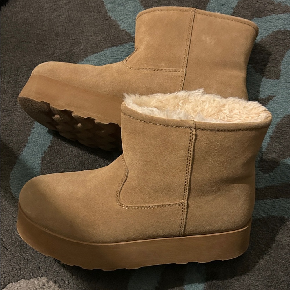 Time and Tru Tan Winter Boots